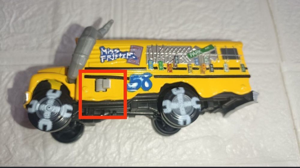 Уцінка! Металеві машинки Тачки Маквин, Метр, трейлер, комбайн, автобус