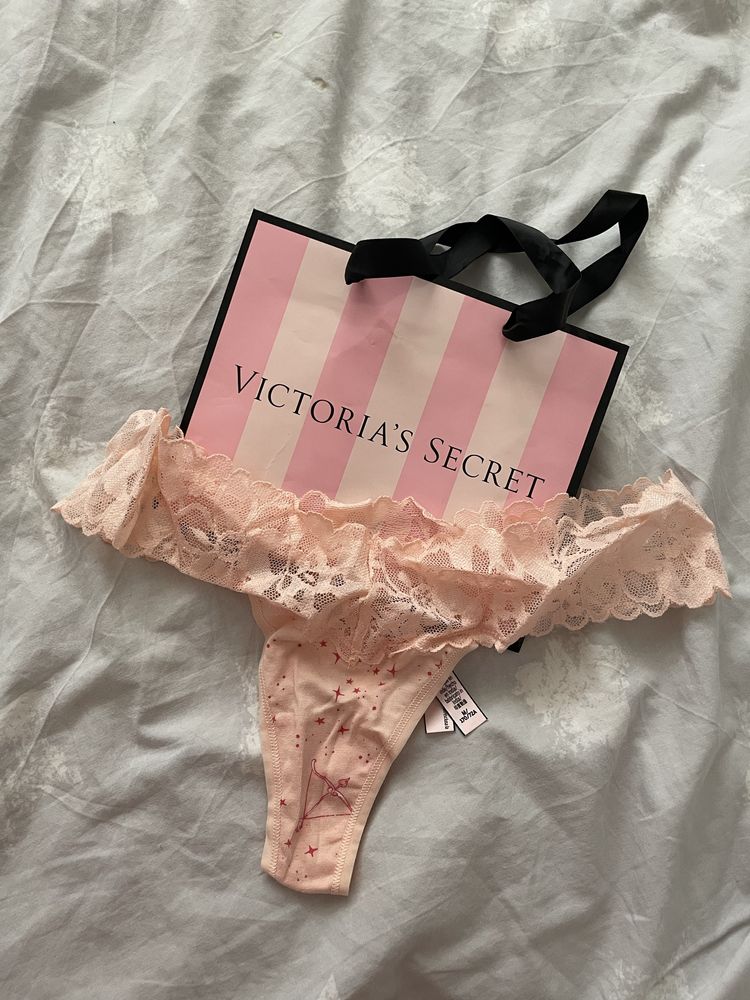 Nowe stringi Victoria Secret z koronka
