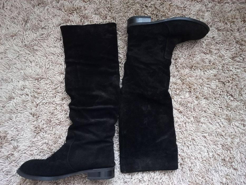 Жіночі зимові замшеві чоботи