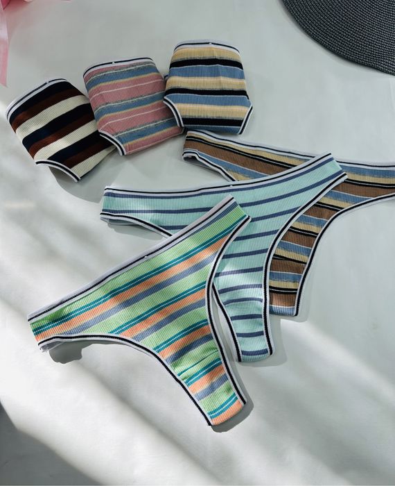 Трусики стрінги в рубчик