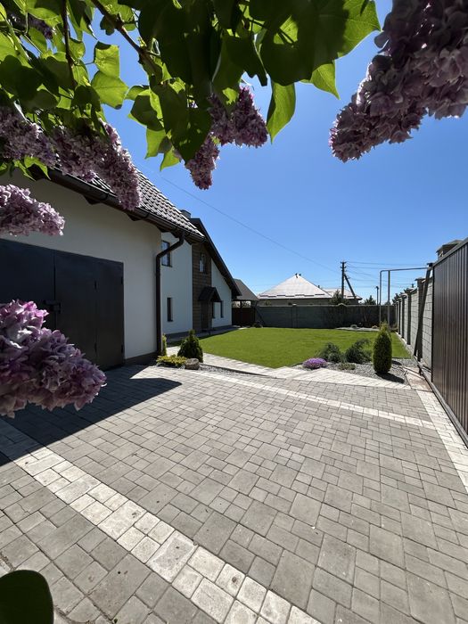 Продам будинок на Правому березі