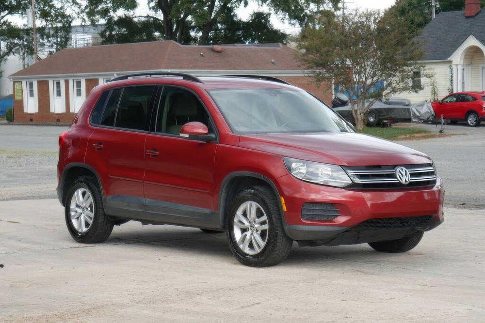 Volkswagen Tiguan SEL      2016