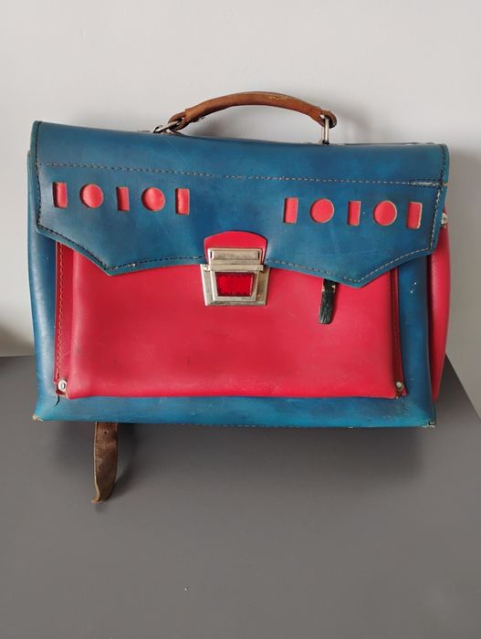 Stary tornister szkolny