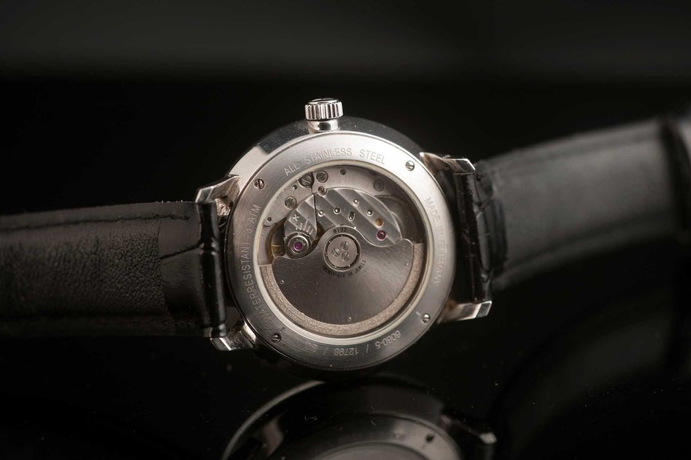 Relógio automático Junkers Bauhaus - um clássico