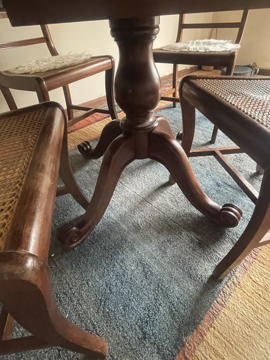 Mesa e 6 cadeiras