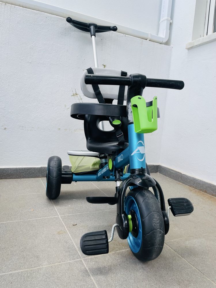 Triciclo Avigo em bom estado