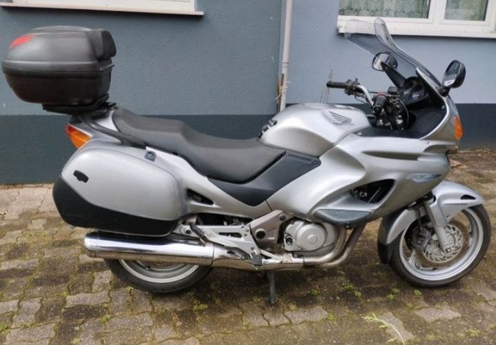 Honda daville 2005 року випуску