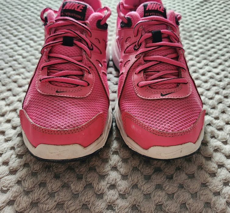 Buty Nike Revolution 2 Damskie Różowe Do Biegania 38,5 Sneakersy Tramp