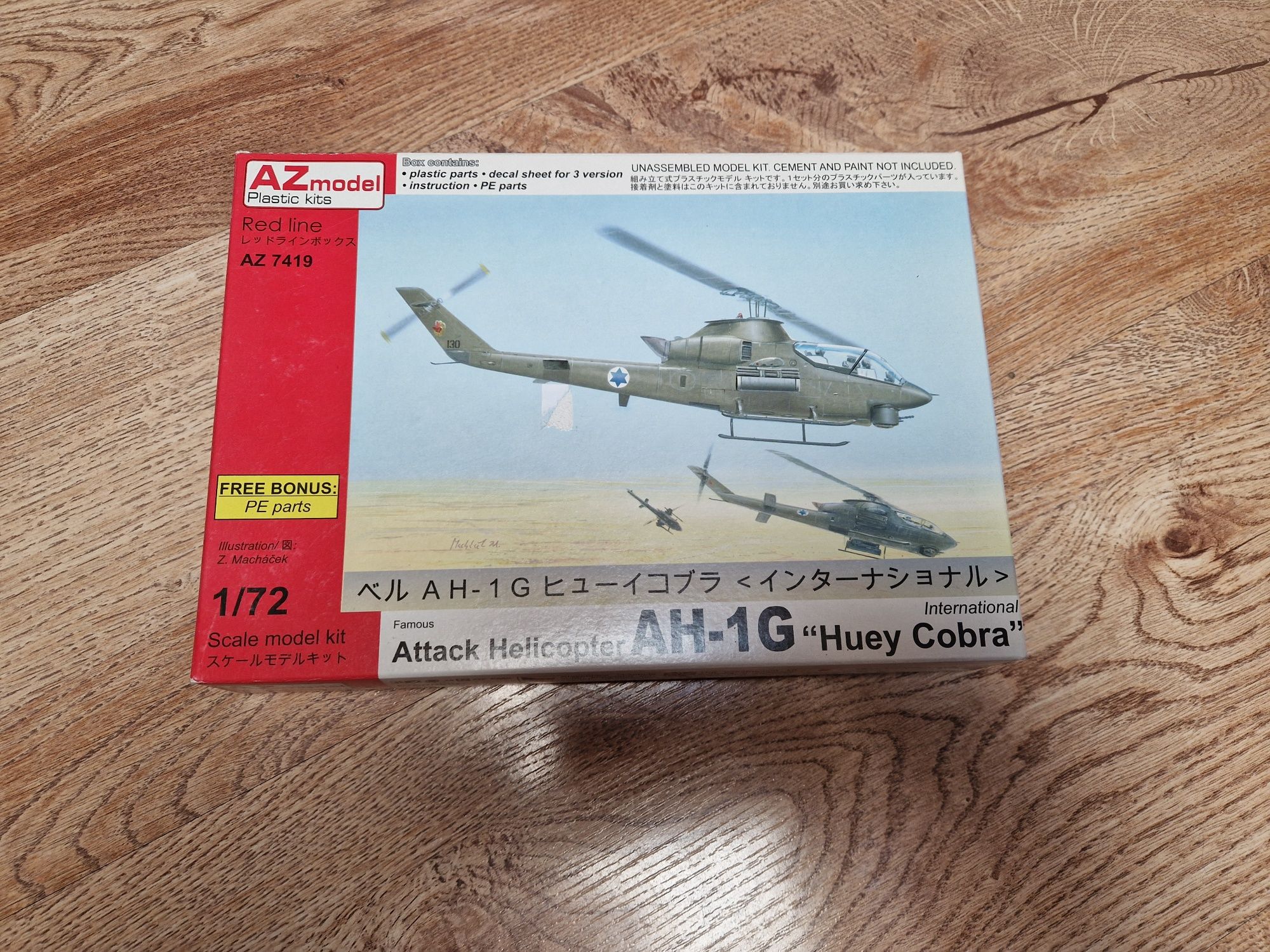 AZ-Model 7419 Attack Helicopter AH-1G "Huey Cobra