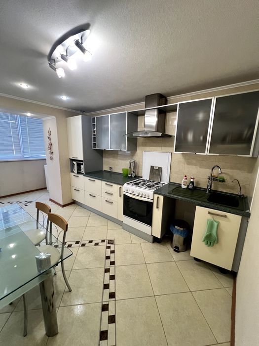 Оренда 3 кімнатної квартири в центрі міста