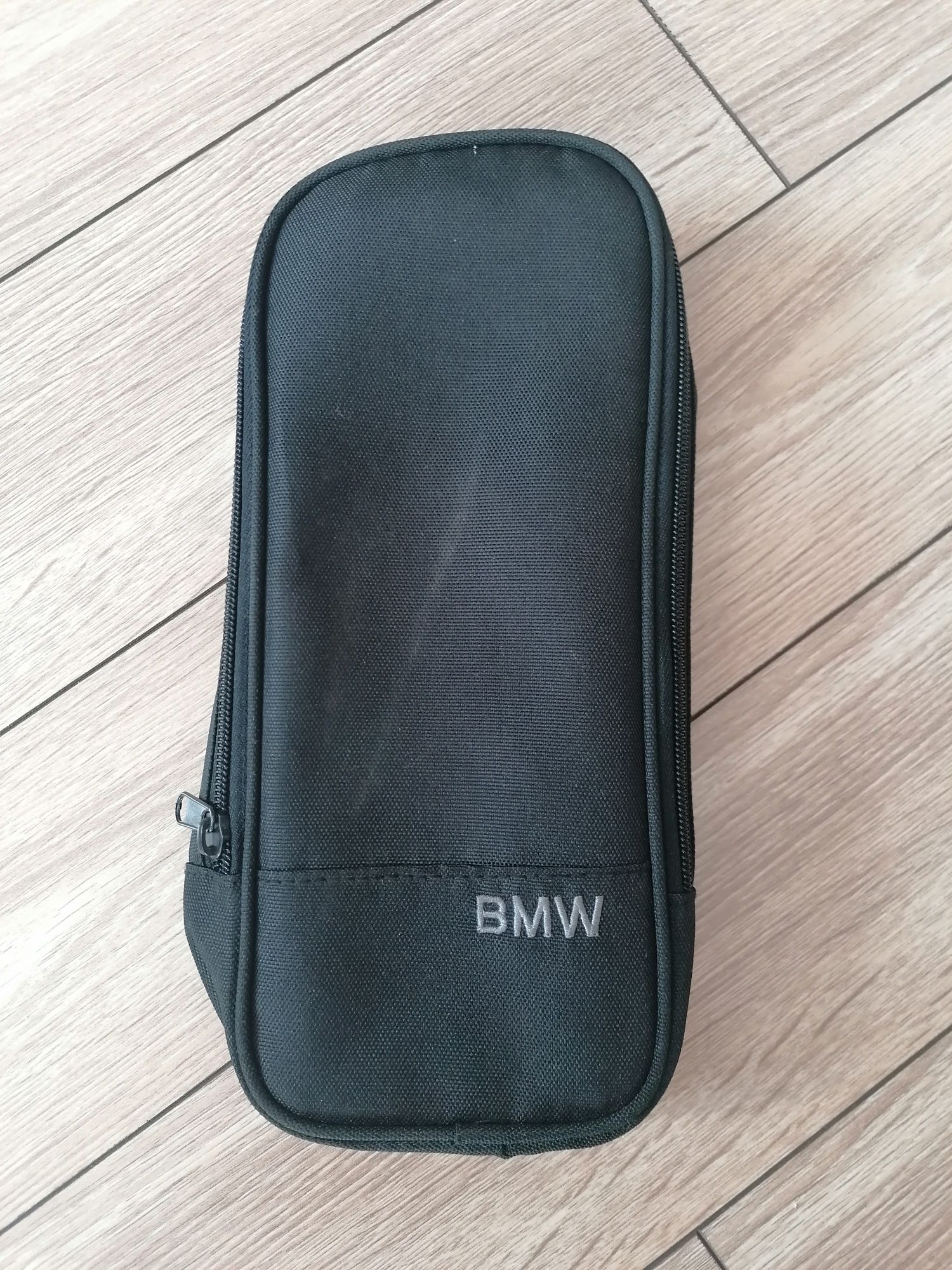 Etui BMW, bardzo dobry stan