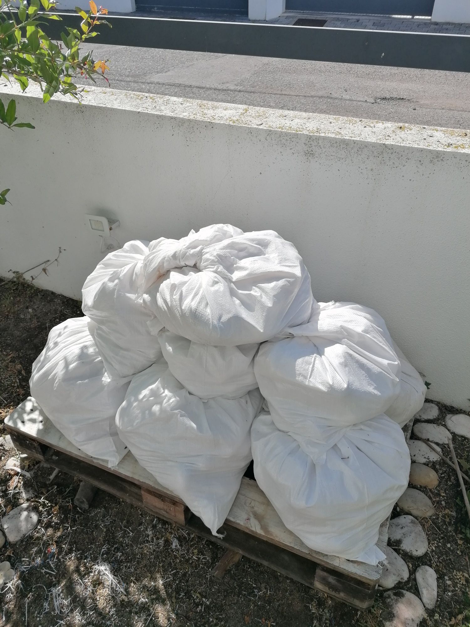 Seixos Rolados Mármore Branco