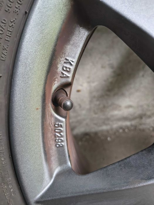 Komplet kół zimowych DEZENT KIA RIO,HYUNDAI i20 185/65R15