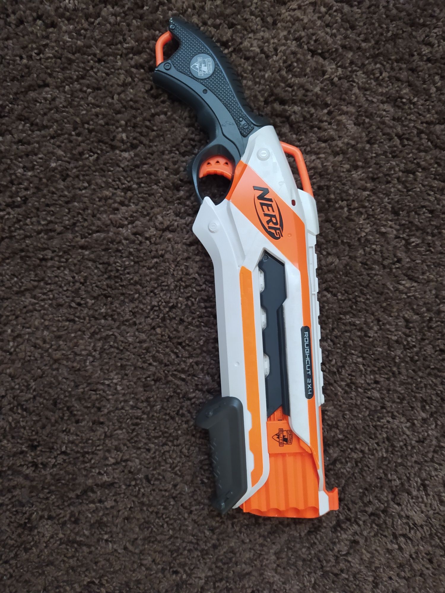Nerf rougcut 2×4
