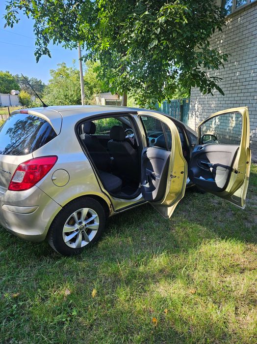 Продаєтся Opel Corsa 1.2