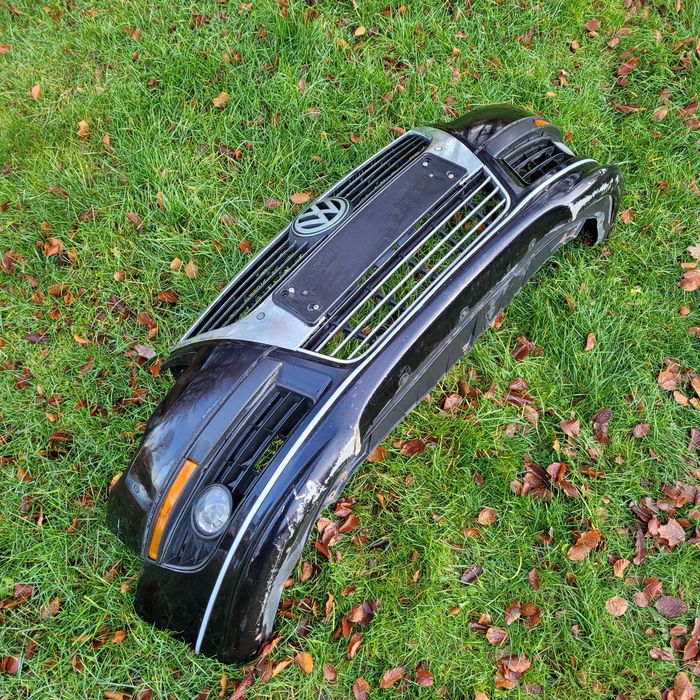 Zderzak przód z czujnikami parkowania vw vw passat b6 2008r LC9X