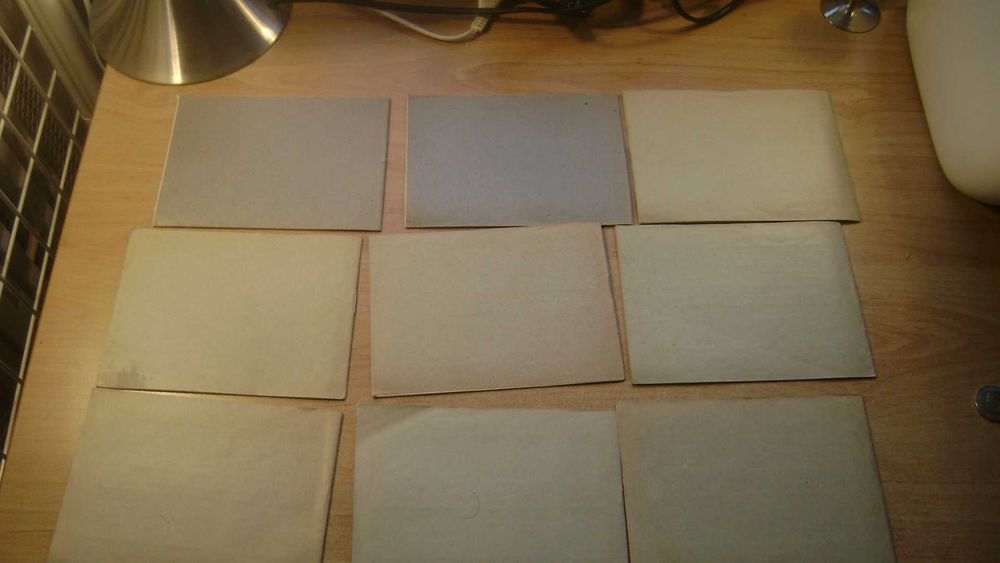 Znaczki pocztowe z podlepką - Album pusty mały przedwojenny = 18 sztuk