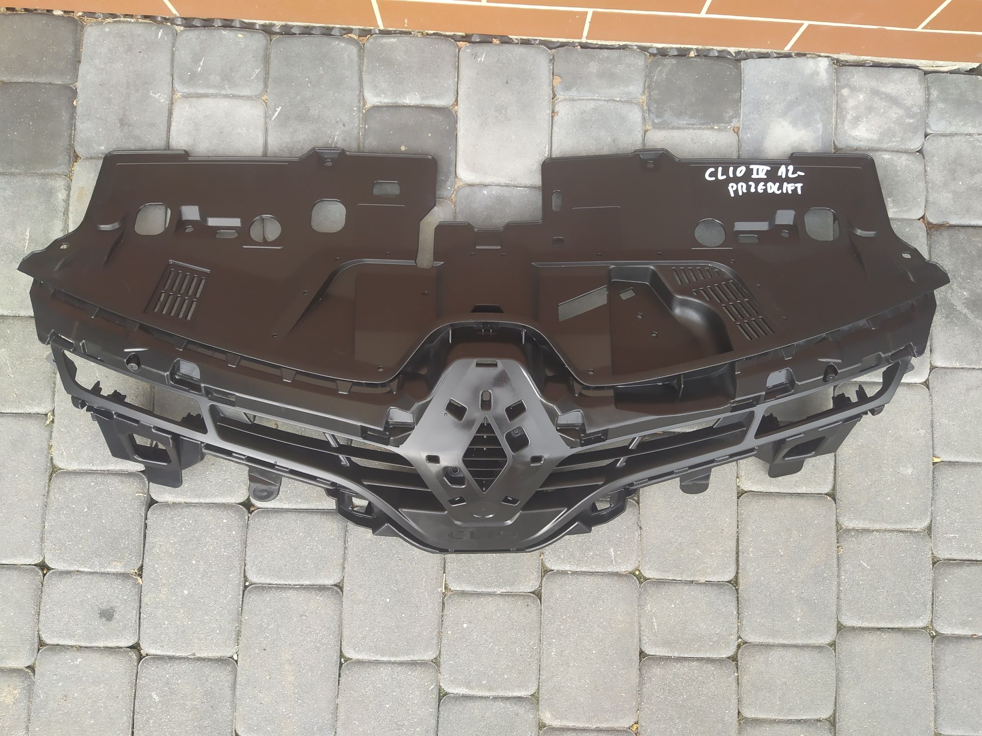 Renault Clio IV 4 12- grill atrapa kratka zderzaka wzmocnienie org