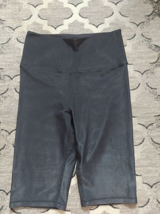 Legginsy sportowe krótkie kolarki prążek z połyskiem wysoki stan H&M