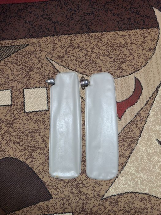 Солнцезащитный козырек