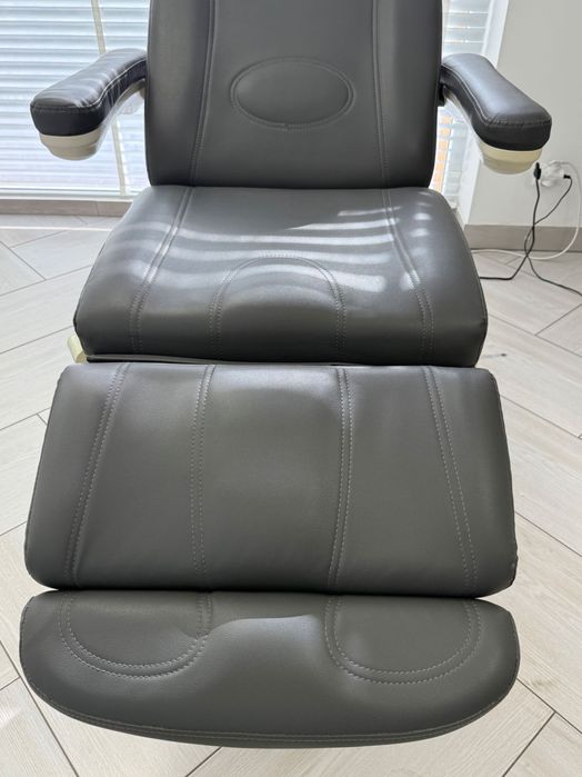 Sprzedam podgrzewane łóżko kosmetyczne KAZARO