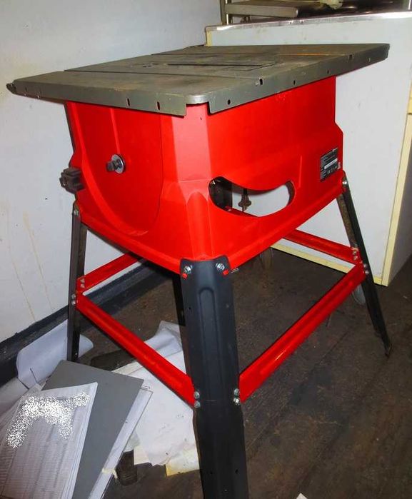 Пила циркулярна. Повний комплект.  Диски, фрези.  42