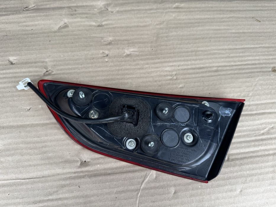Задний левый фонарь стоп Mazda 3 2019 2020 2021