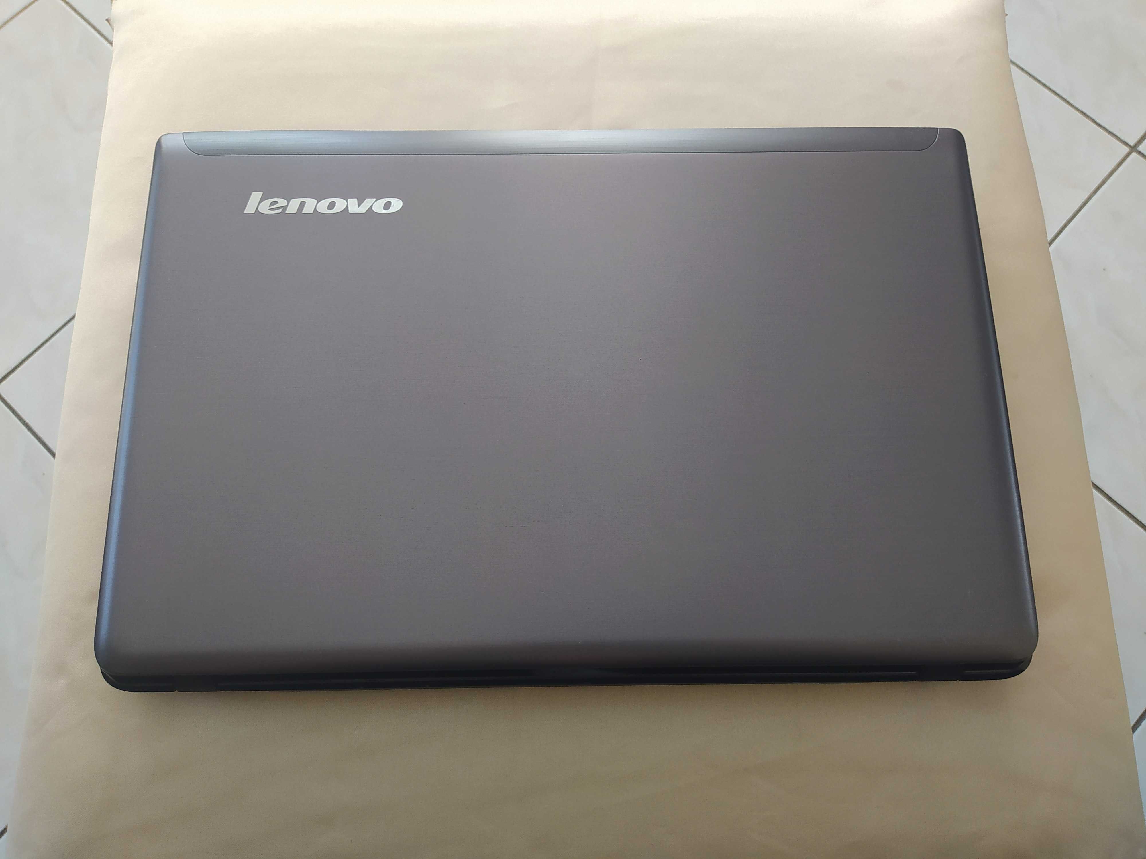 Lenovo IdeaPad Z570 i5 10GB 128GB SSD W-10