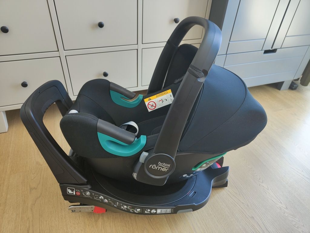 Fotelik Britax Römer BABY SAFE ISense + baza obrotowa ISOFIX