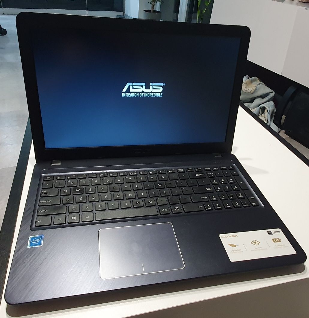 Laptop asus x543m