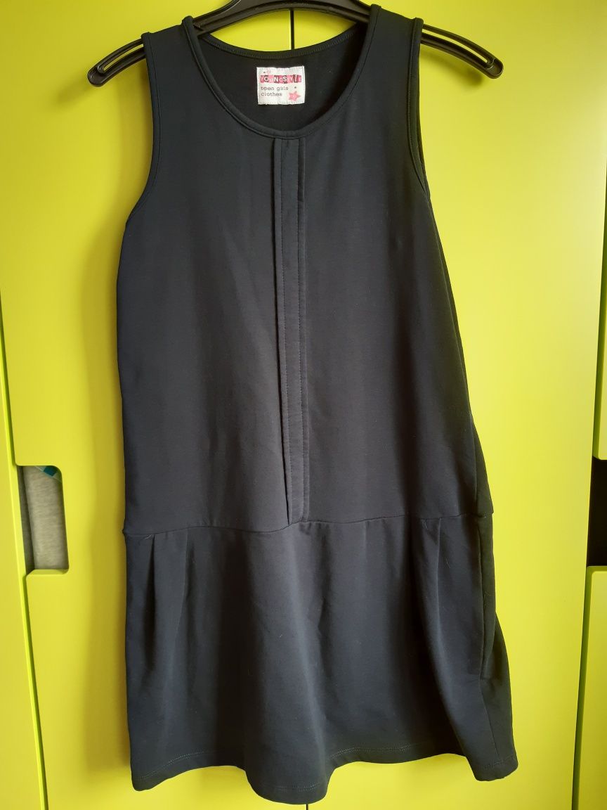 sukienka czarna r. 140 Biedronka elegancka