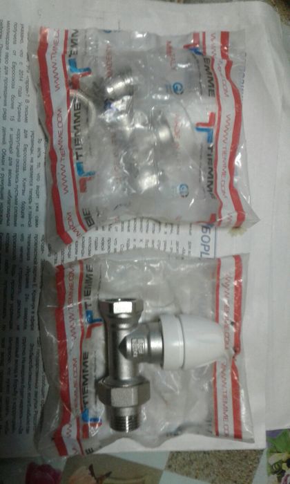 Кран  под термоголовку прямой tiemme. Тройник Ф26×1/2"×26 sudo press.