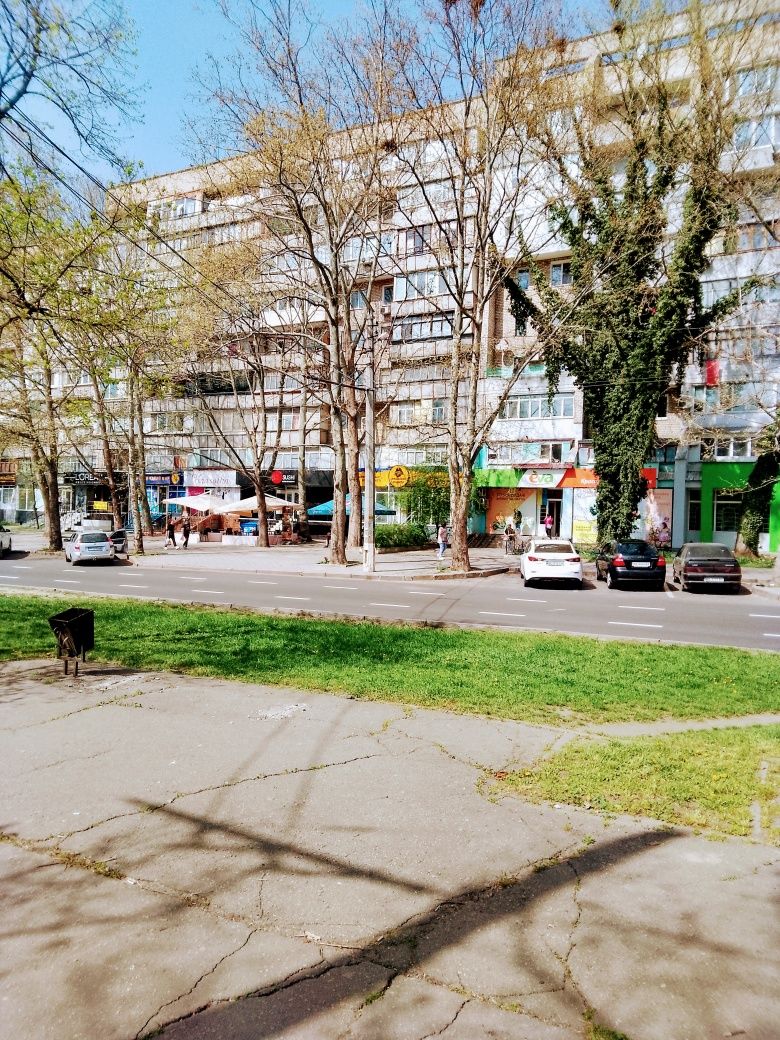 Почасово-300 Посуточно 500 пр.Центральный, 148, МИНИ студия, 1 кровать
