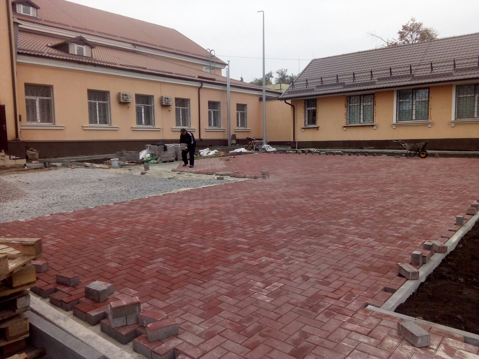 Укладка тротуарной плитки
