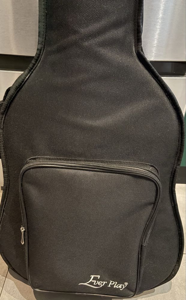 Gitara akustyczna
