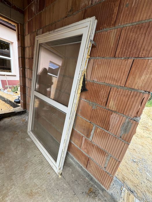 W pełni sprawne okno z demontażu