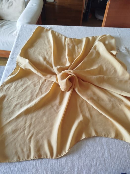 Apaszka jedwabna Armine