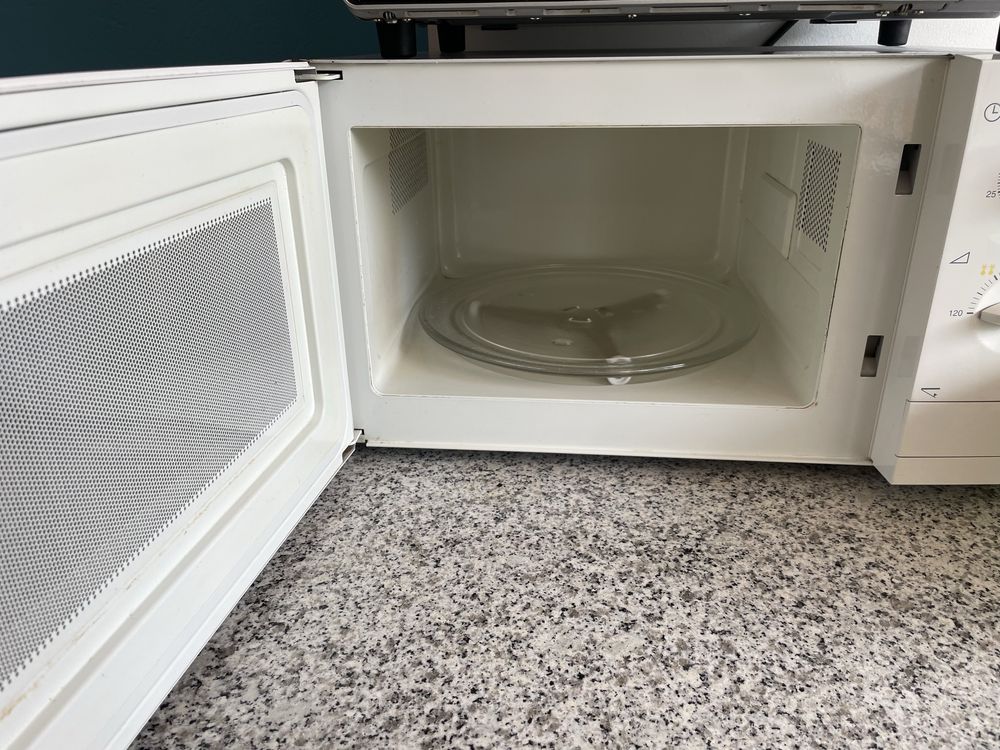 Microondas em funcionamento