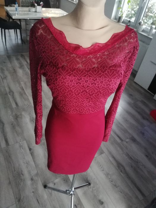 R. S M bordowa sukienka koronka kokarda odkryte plecy