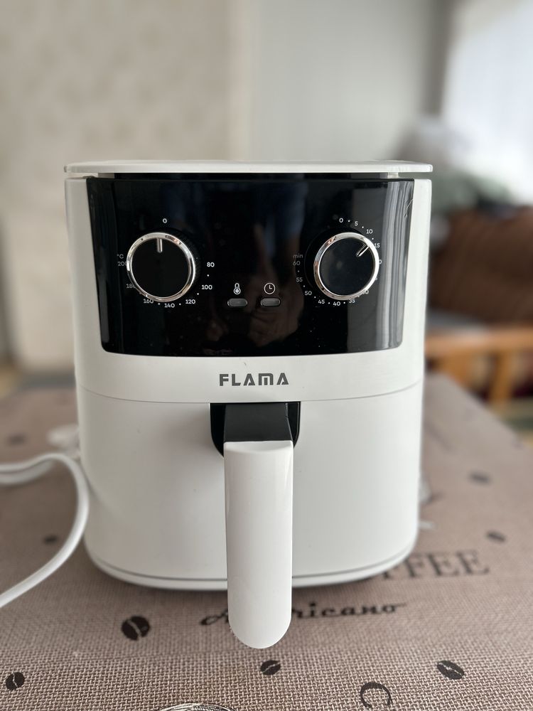 Fritadeira sem óleo air fryer ( semi-nova)