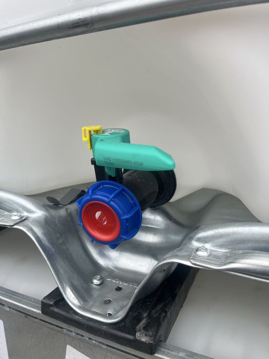 Wylewka kolanko lejek zlewka do zbiornika 1000 l 600 l ibc mauser 2"