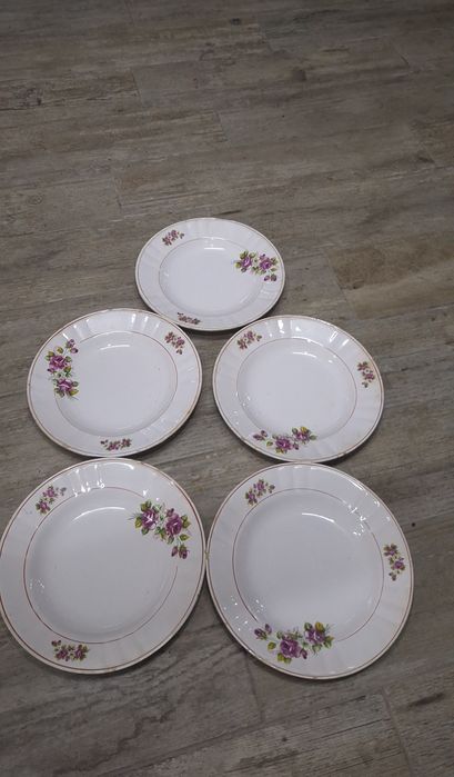 Pratos floridos antigos