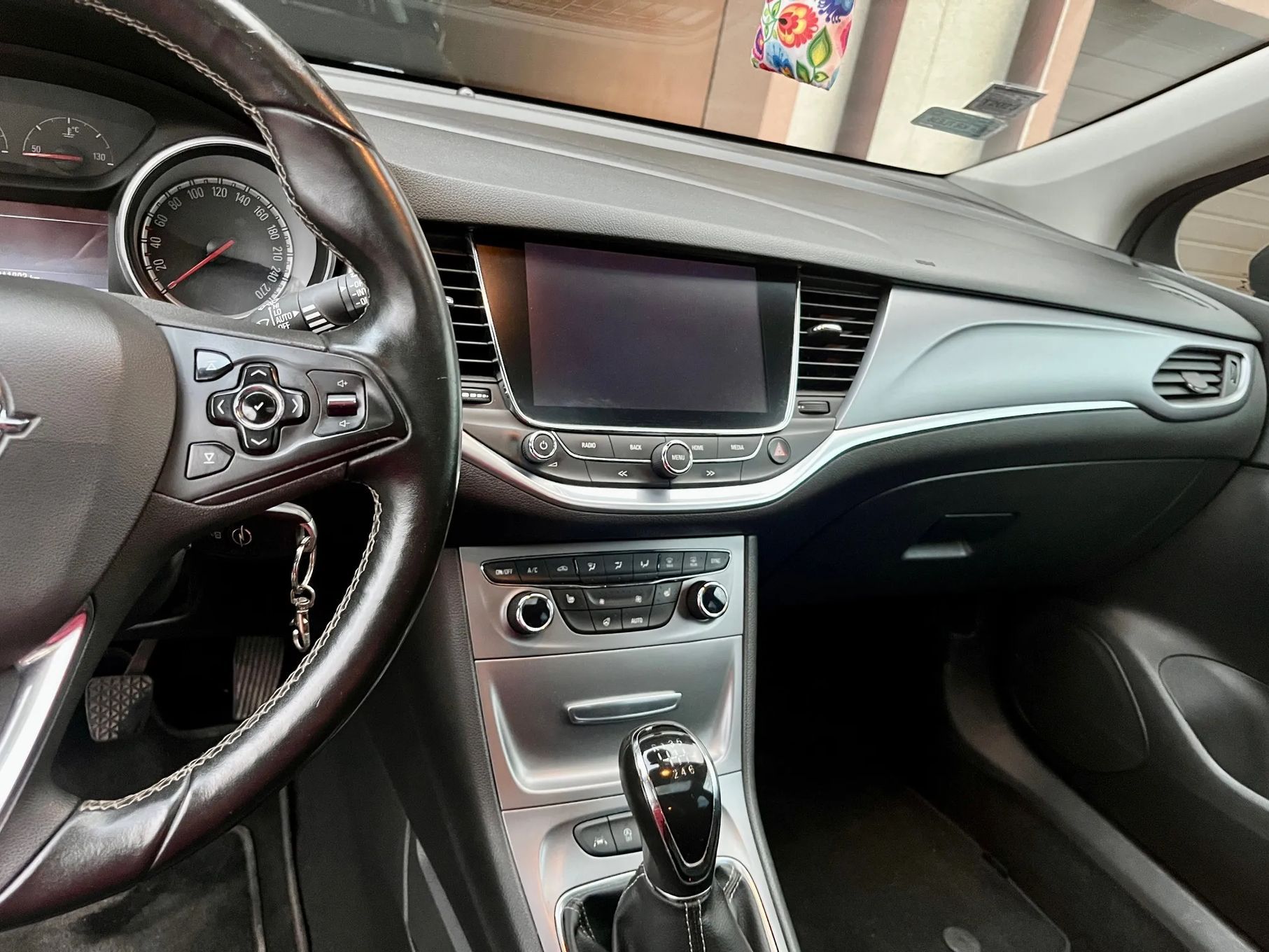 Opel Astra Model 2016, bezwypadkowy, bogate wyposażenie, nowe sprzęgło i dwumasa