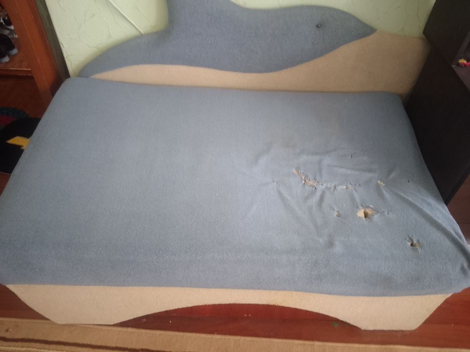 Диван под ремонт Дельфин