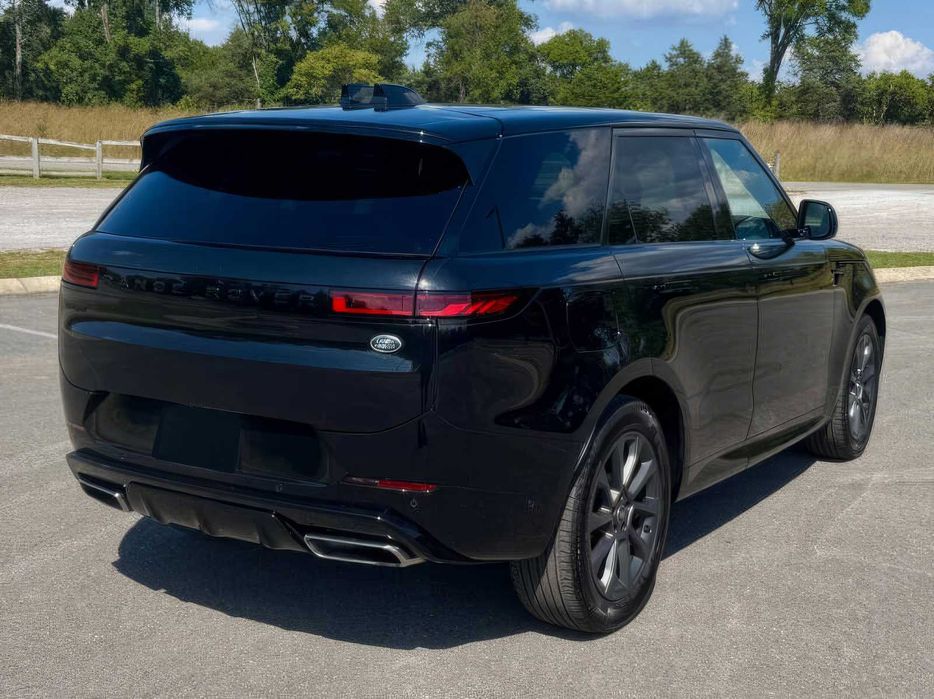 Land Rover Range Rover Sport P400 Dynamic SE      2023