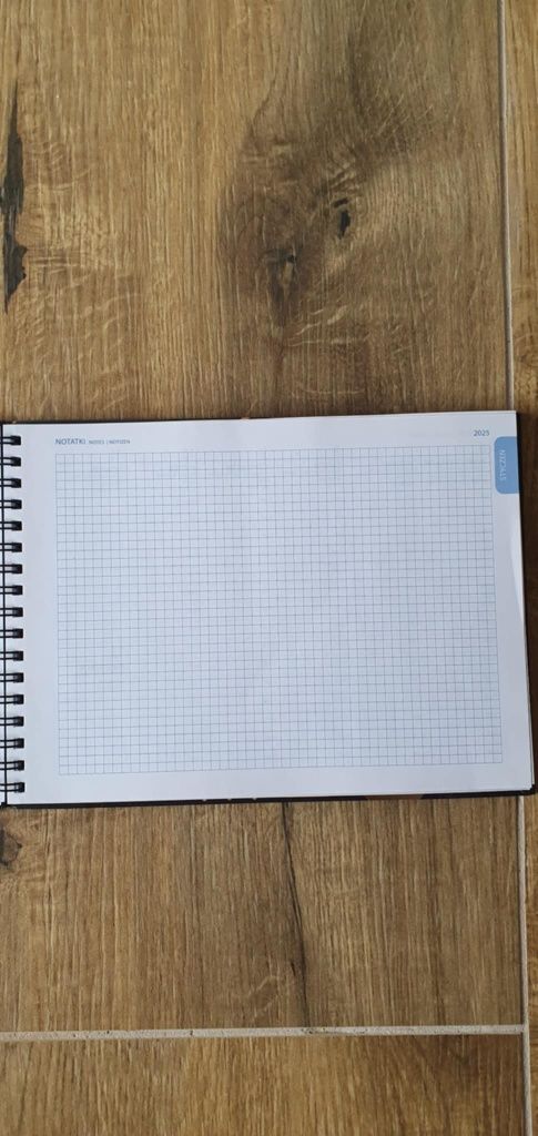 Kalendarz terminarz książkowy 2025. Kwiaty na spirali. Nowy!