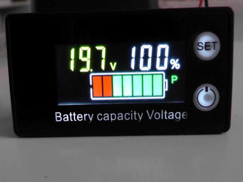 Wskaźnik Naładowania Baterii Akumulatora DC 8-100V woltomierz