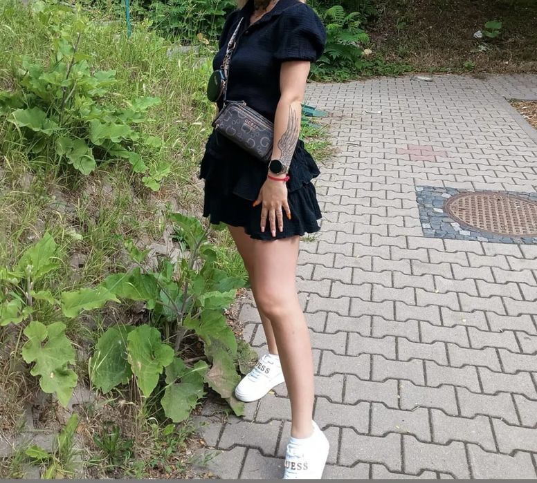 Śliczny komplet varlesca xs spodniczka i koszula