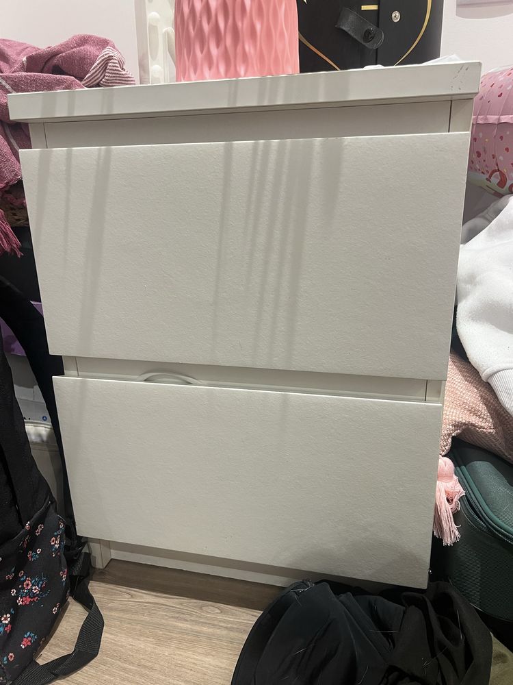 Mesas de cabeceira MALM Ikea
