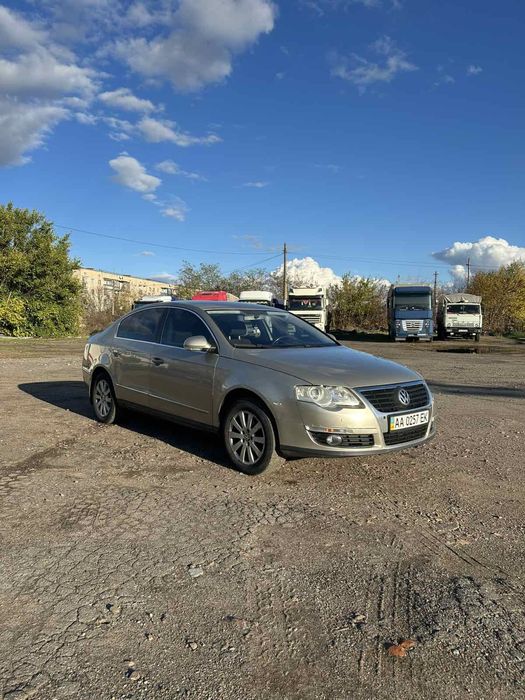 Volkswagen Passat  б6  на Автоматі